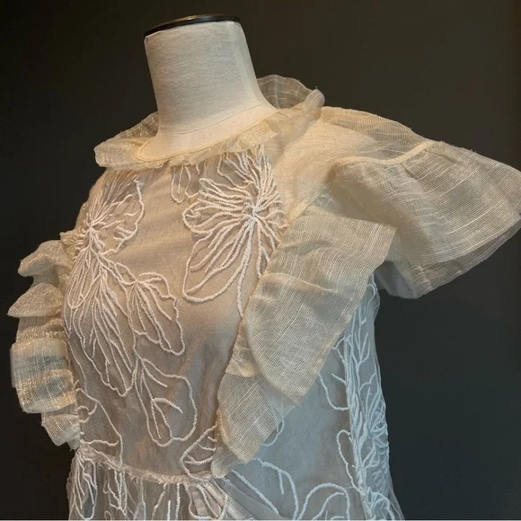 Elliatt Cream Embroidered Lace Mini Dress Flutter Sleeve Bridal Fairy Coquettte - Picture 8 of 14